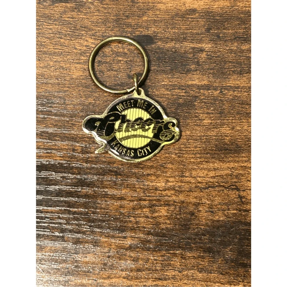 Vintage Cheers Bar “Meet Me in Kansas City” Black Metal Keychain